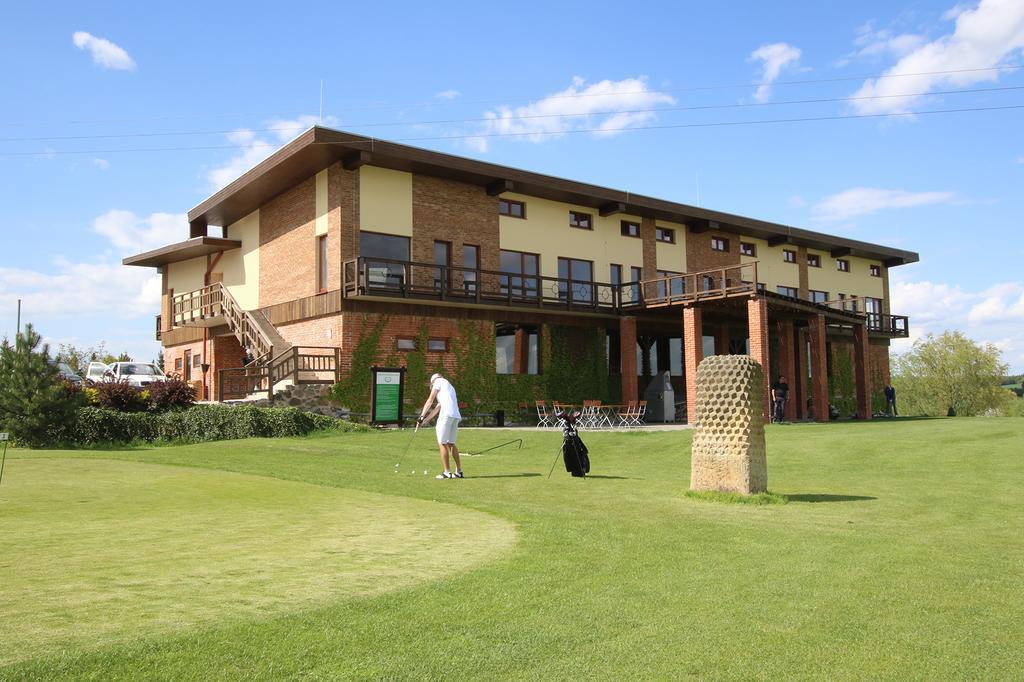 Areal Botanika Hotel Unhost Bagian luar foto