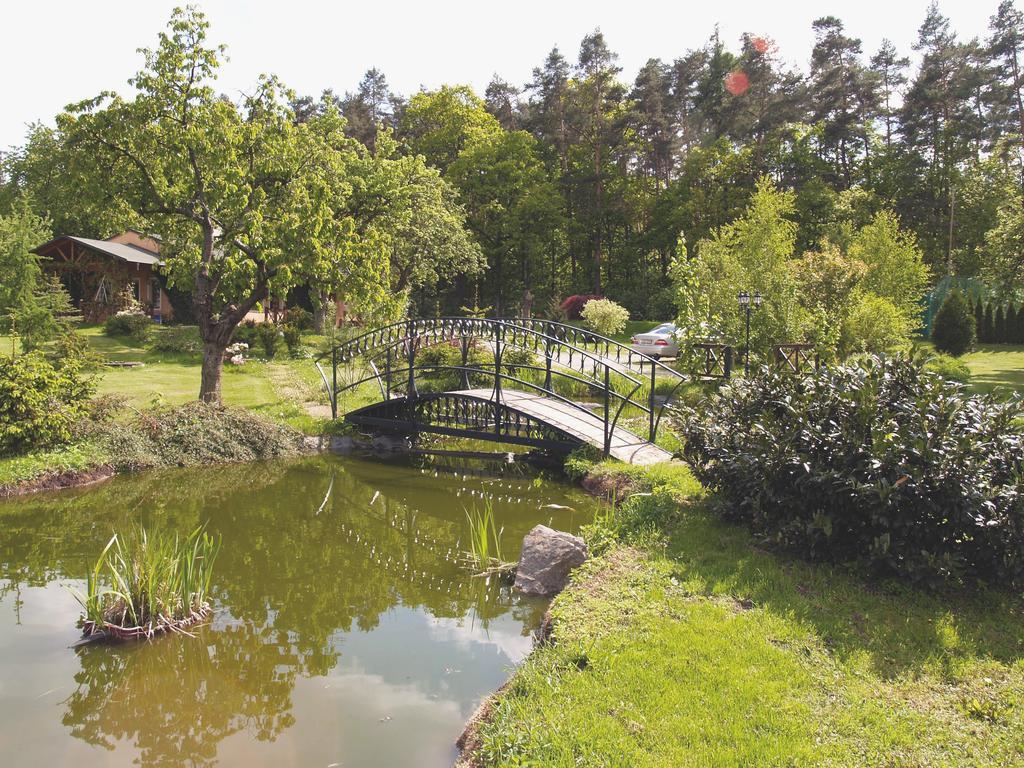 Areal Botanika Hotel Unhost Bagian luar foto